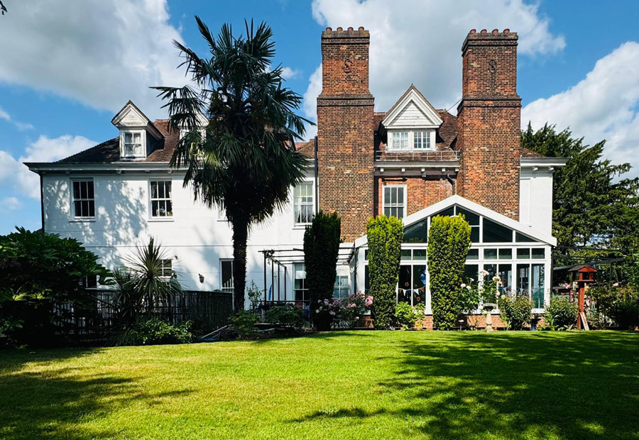 best-care-home-in-essex-care-home-back-of-the-care-home